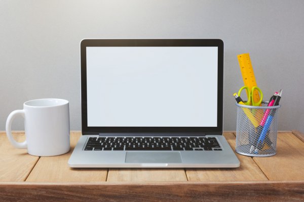 Релиз дистрибутива blendOS 4, поддерживающего пакеты из Arch, Fedora, Debian, CentOS и Ubuntu