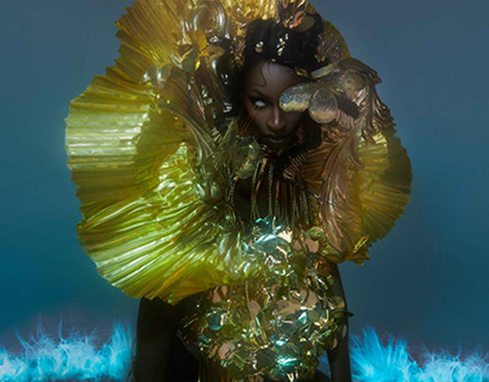 Юрий Жидков уступил кресло желающим, которых нет // Депутаты приняли досрочную отставку главы Кинельского района